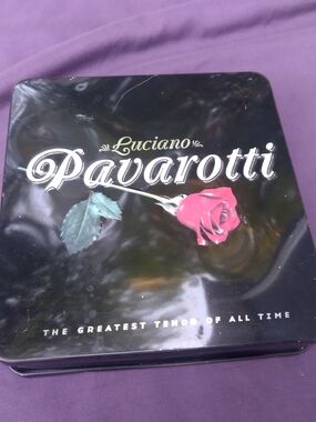 Black & Red Collector CD Tin - Greatest Tenor